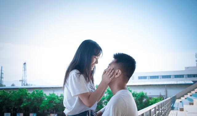 救援活泼小男孩